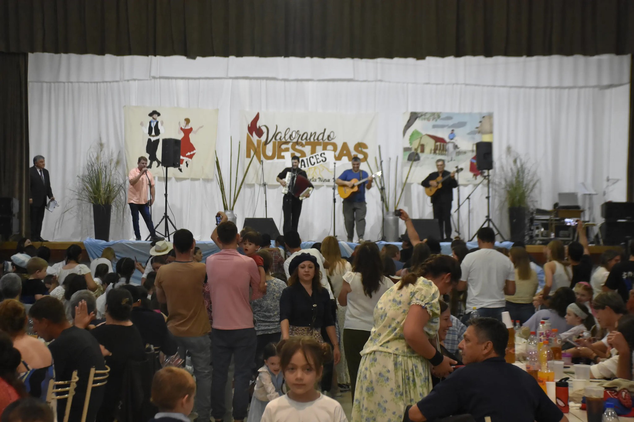 FESTIVAL ‘VALORANDO NUESTRAS RAÍCES’