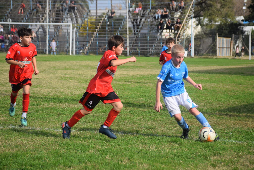 FÚTBOL: TORNEO 'GURISES' DE PARANÁ CAMPAÑA